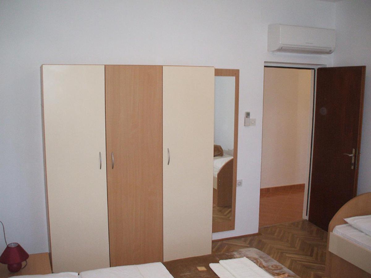 Apartments Piculjan Лопар Екстериор снимка