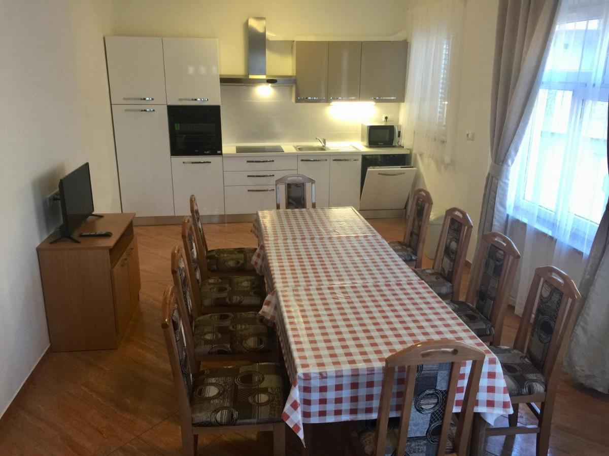 Apartments Piculjan Лопар Екстериор снимка