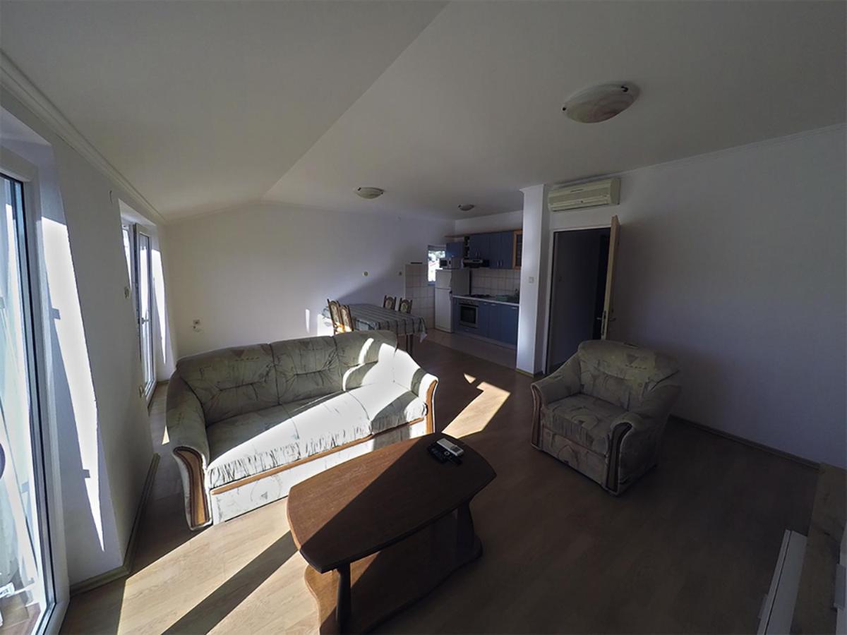 Apartments Piculjan Лопар Екстериор снимка