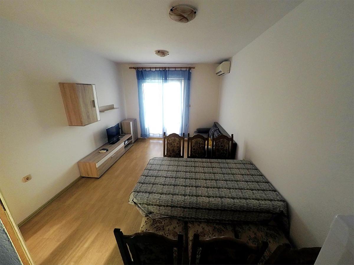 Apartments Piculjan Лопар Екстериор снимка