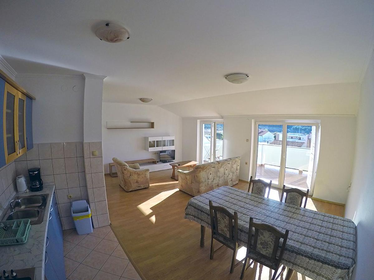 Apartments Piculjan Лопар Екстериор снимка