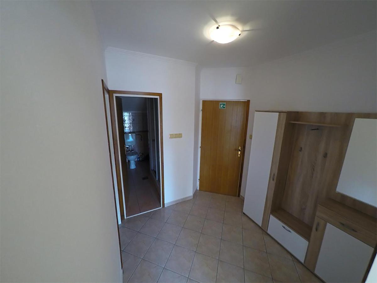 Apartments Piculjan Лопар Екстериор снимка