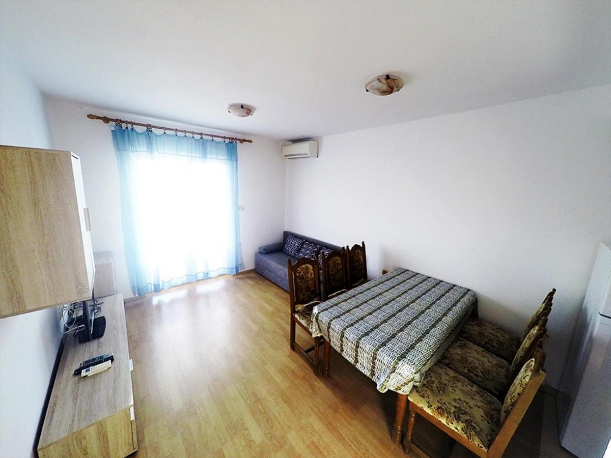 Apartments Piculjan Лопар Екстериор снимка
