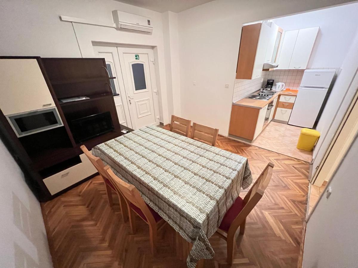 Apartments Piculjan Лопар Екстериор снимка