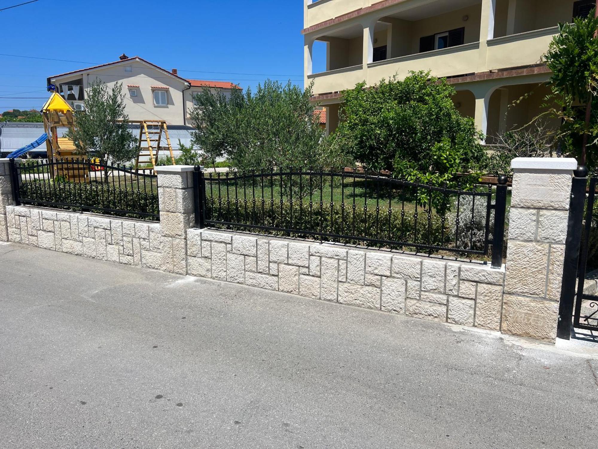 Apartments Piculjan Лопар Екстериор снимка
