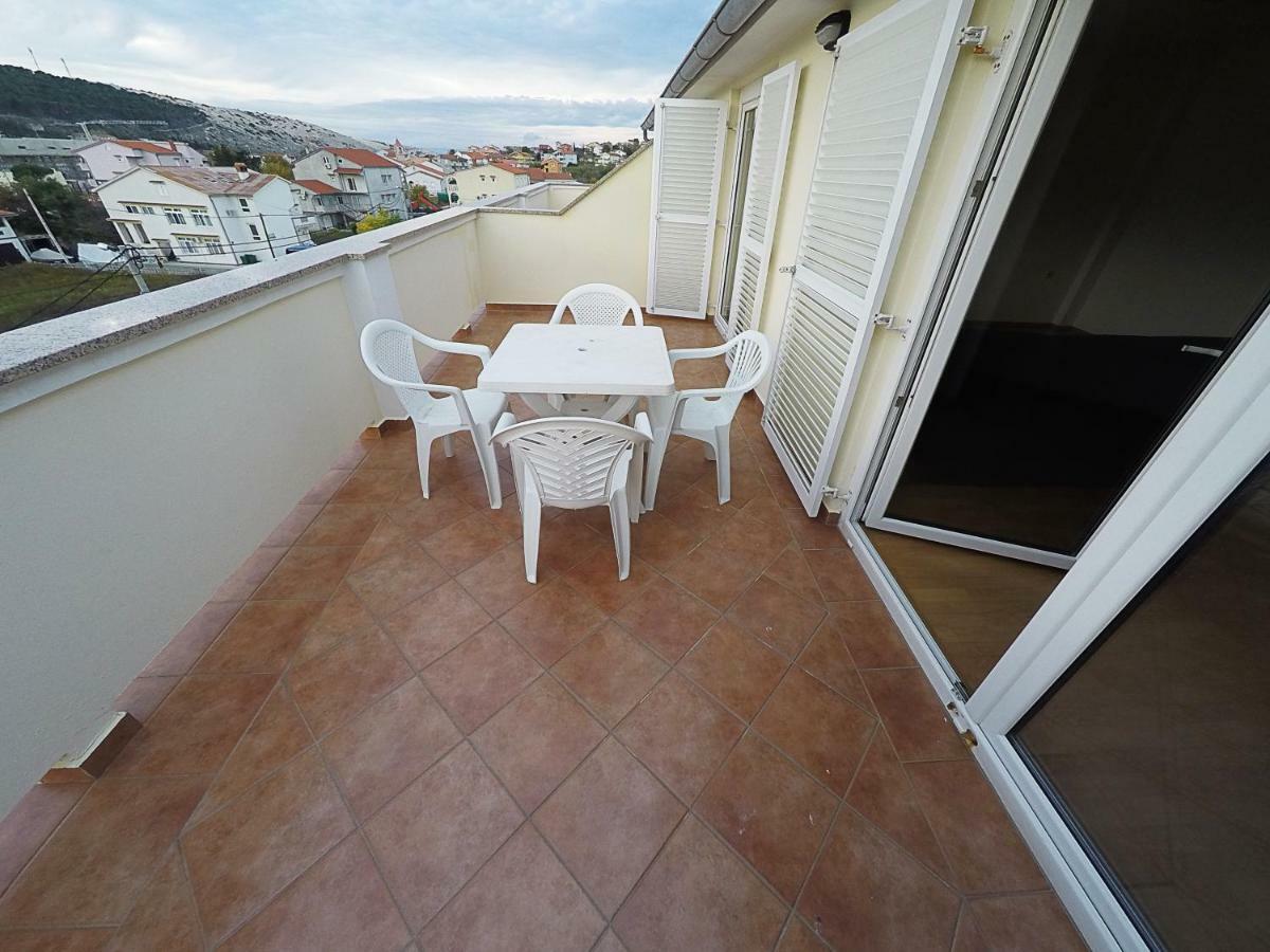 Apartments Piculjan Лопар Екстериор снимка