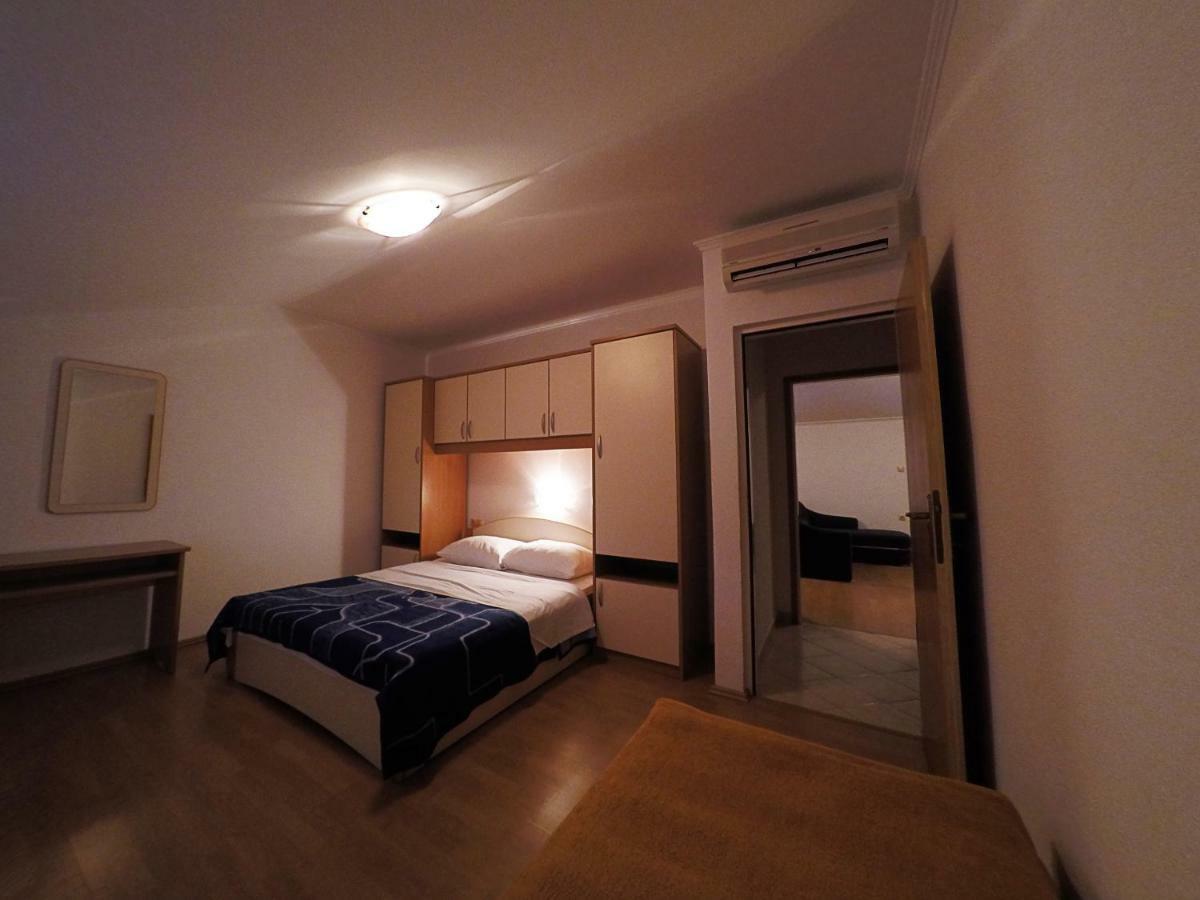 Apartments Piculjan Лопар Екстериор снимка