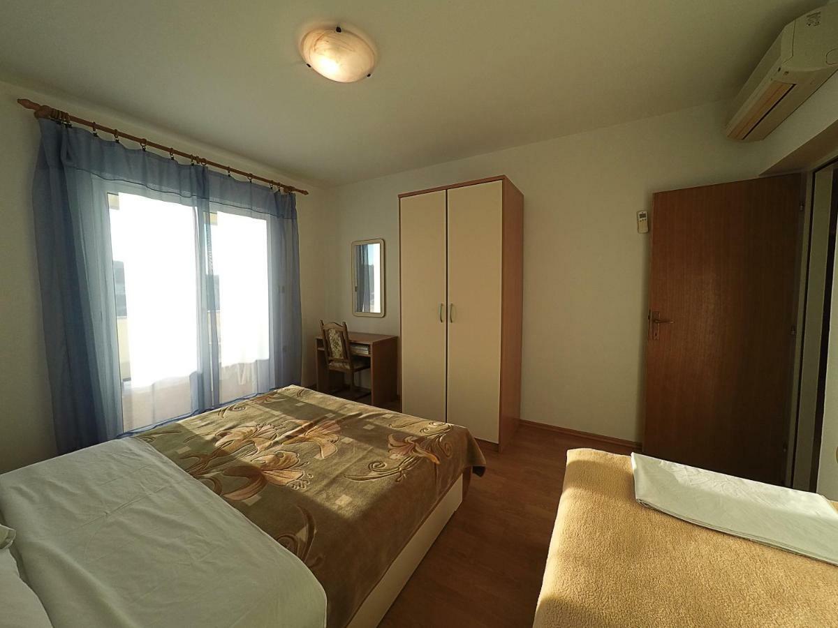 Apartments Piculjan Лопар Екстериор снимка