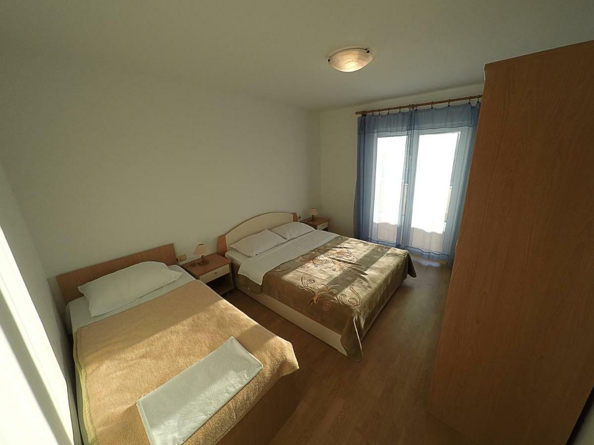 Apartments Piculjan Лопар Екстериор снимка